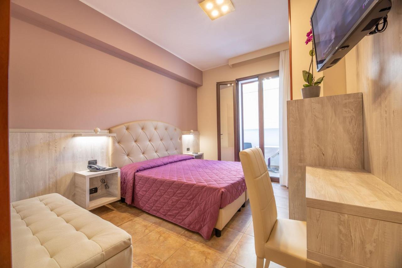 Hotel Salento Mirfran Torre San Giovanni Ugento Eksteriør billede