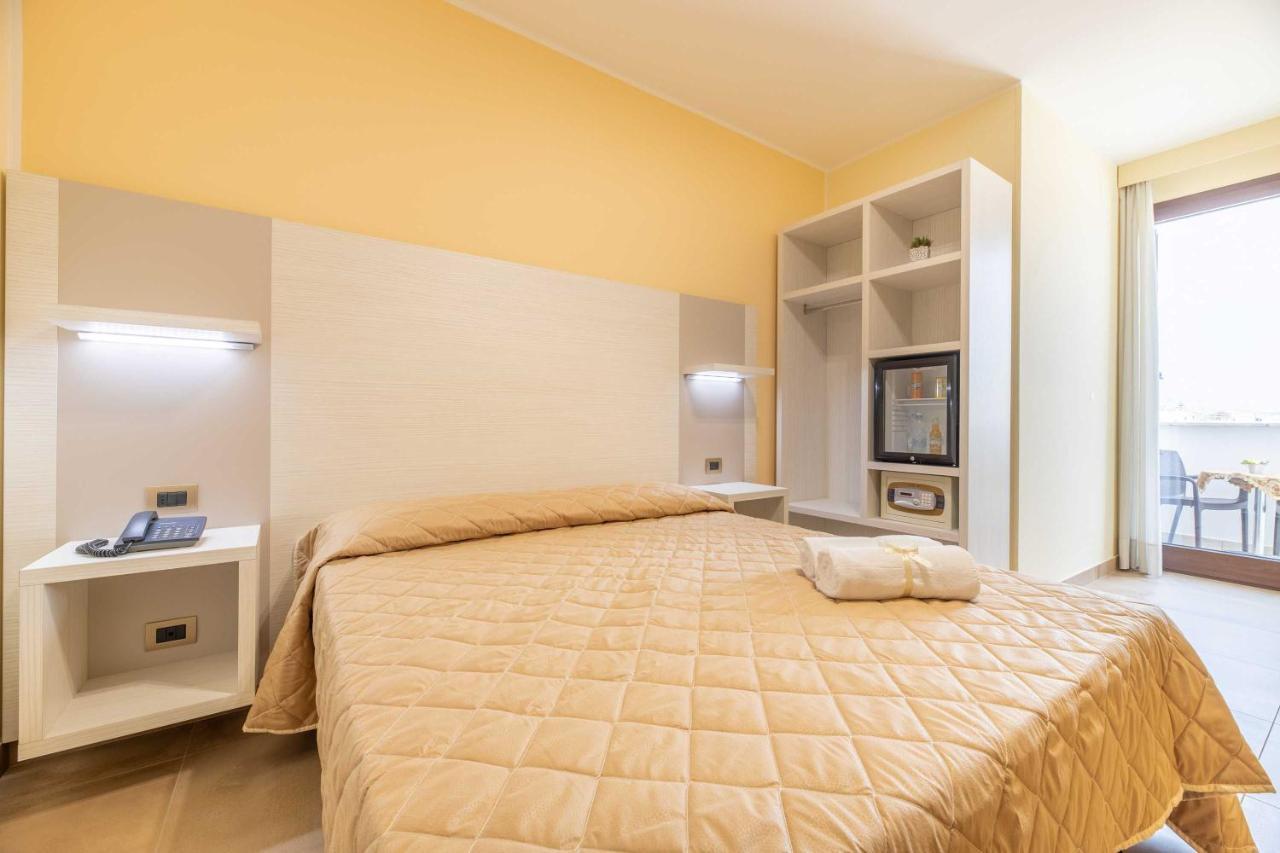 Hotel Salento Mirfran Torre San Giovanni Ugento Eksteriør billede