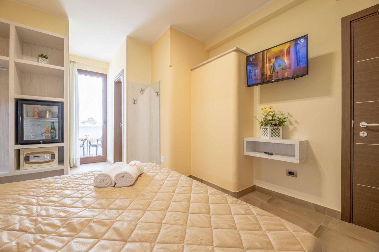 Hotel Salento Mirfran Torre San Giovanni Ugento Eksteriør billede